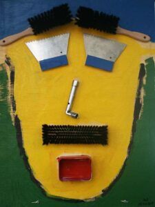 Hombre con cara amarillo